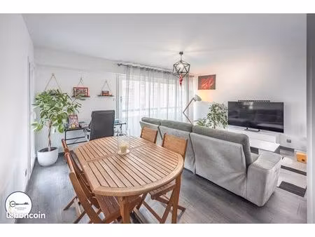appartement 2 pièces 70 m²