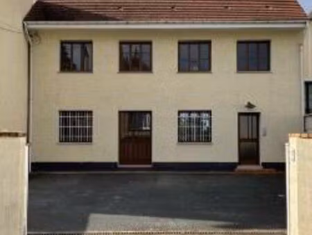 local commercial/bureaux 230m2