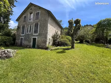 maison 7 pièces 145 m²