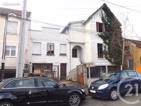 maison 8 pièces 424 m²