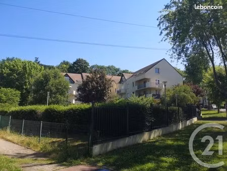 studio 1 pièce 30 m²