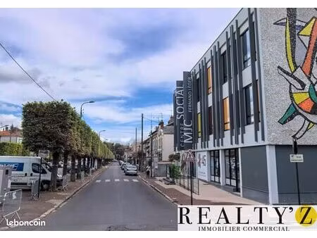 local commercial 635 m²