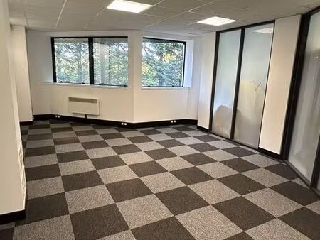 local 25 m² massy