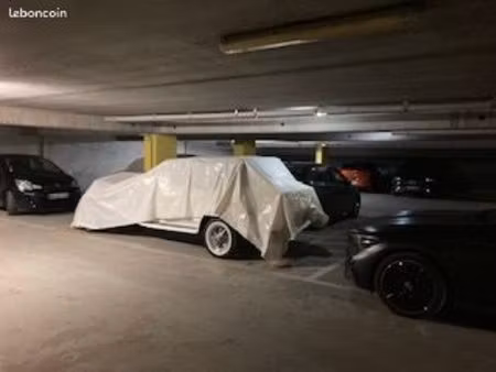 parking à vendre cours de l'île seguin