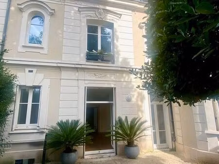 vends superbe appartement avec jardins dans hotel particulier en plein centre de nanterre 