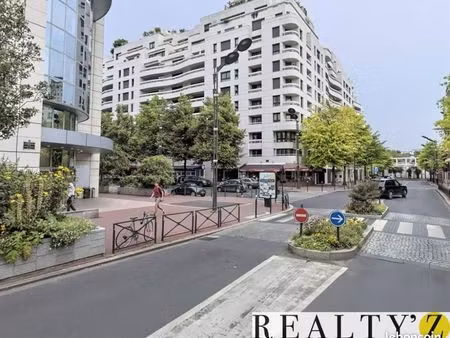 local commercial 176 m²