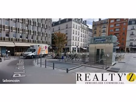 local commercial 93 m²