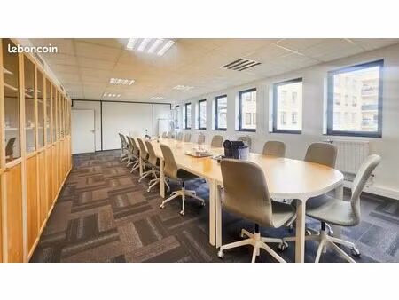 bureaux 159 m²