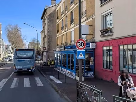 local commercial 65 m²