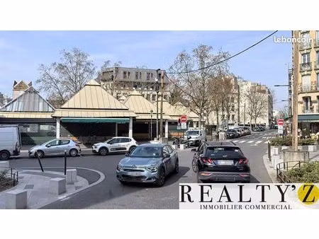 local commercial 260 m²