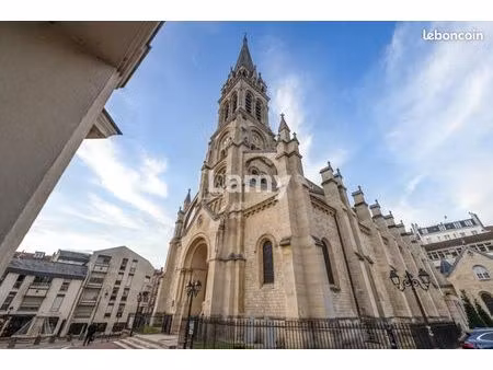 local 50 m²