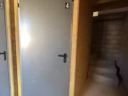 box à louer - 1 5 m2 - pérouse