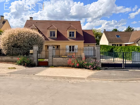maison individuelle 5 pièces avec jardin et garage à 10 minu