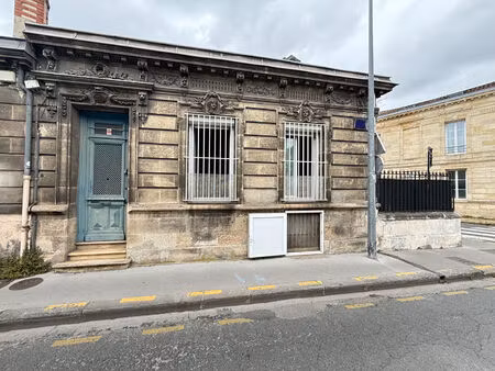 quartier nansouty - echoppe pierre - 80 m² -habitable - cour 40 m² - prévoir travaux -