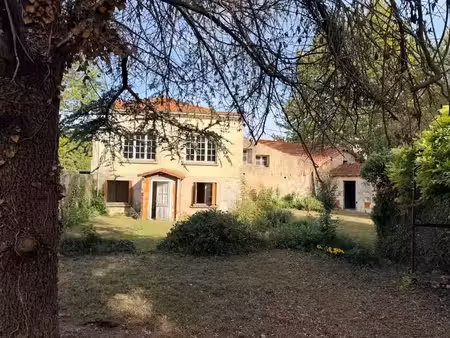 mazion maison a restaurer avec dependances