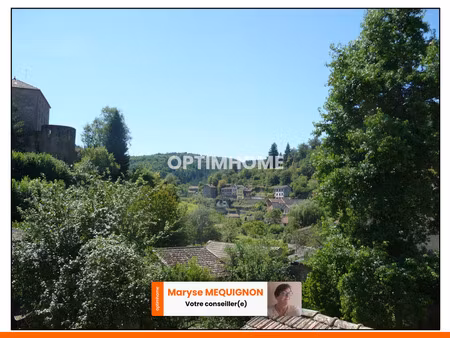 maison de bourg idéale  située à proximité immédiate de toutes les commodités