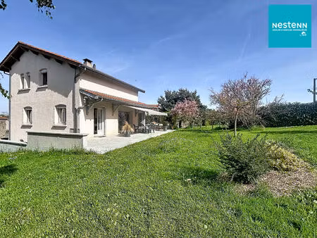 maison familiale périgneux - 6 pièces - terrain de 2 000m² avec piscine couverte