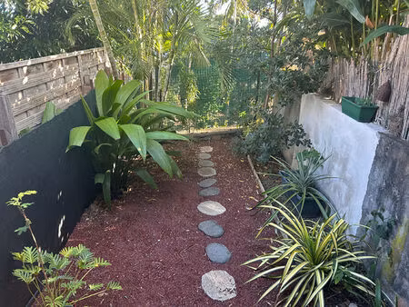 appartement t2 meublé avec jardin - piton st leu