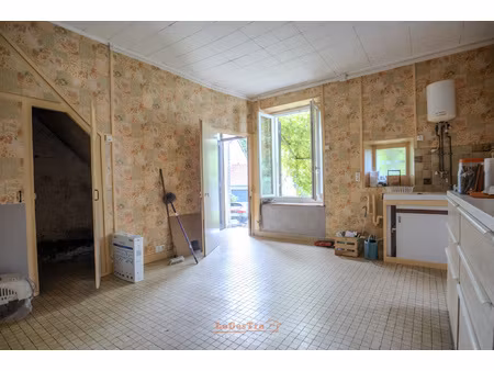 immeuble individuel 2 appartements avec dépendances