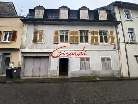 cernay  immeuble centre ville  sur 3 niveaux  12pieces à re