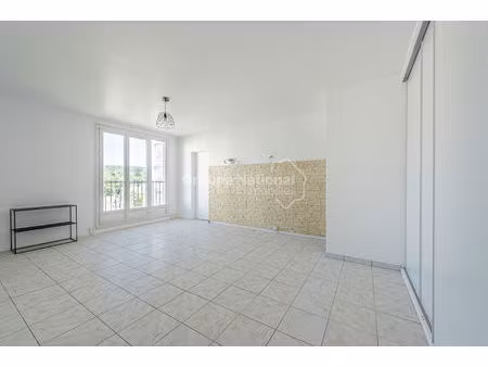 appartement 4 pièces 68m² - résidence villa champagne
