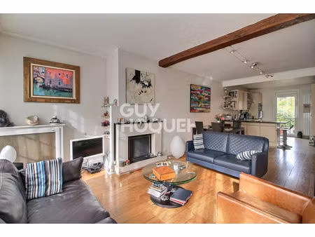 chaville rive droite  jolie maison 6/7 pièces dans un quartier très recherché.