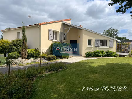 maison 3 chambres + un bureau 175m2