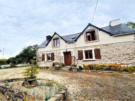 maison traditionnelle de 71 48 m² à landeleau