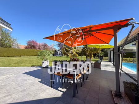 maison 10 pièce(s) 332 m2
