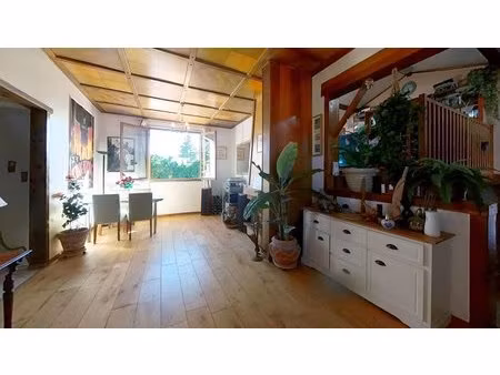 meulière avec extension contemporaine sans vis-à-vis