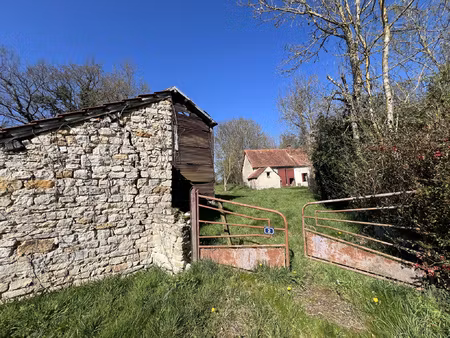 maison de campagne à plus de 200 m du premier voisin