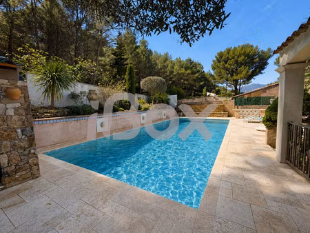 villa de charme  coté nature  toulon
