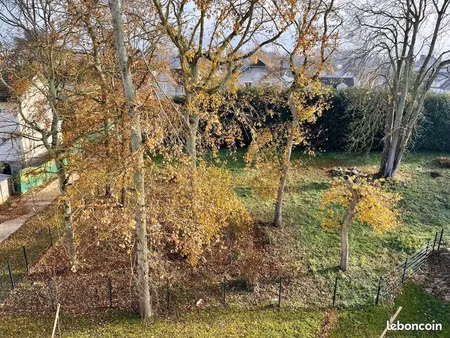 vente terrain 604 m2 à nemours