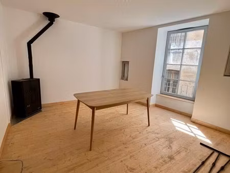 appartement meublé rénové – calme en centre-ville – électroménager neuf – dpe b