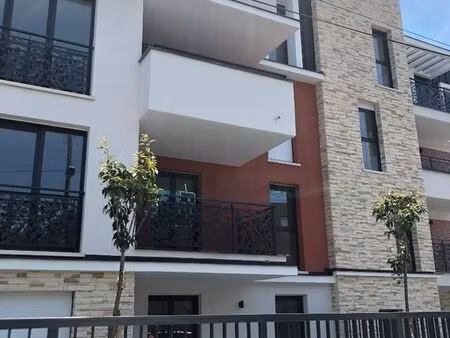 studio 1 pièce 29 m²