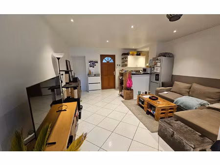 location appartement  m² t-1 à épône  565 €