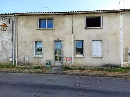 vente maison à lugon-et-l'île-du-carnay (33240) : à vendre / 153m² lugon-et-l'île-du-carna