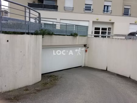 location appartement 4 pièces 90 m² à craponne (69290)
