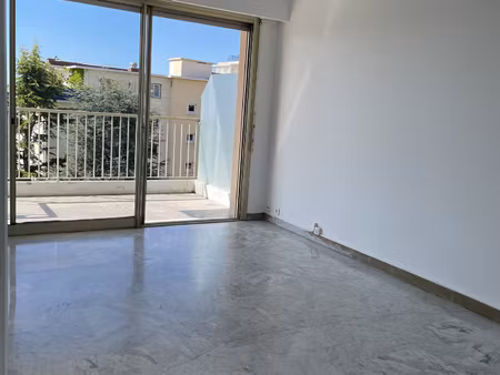 2 pièces - avenue de pessicart
