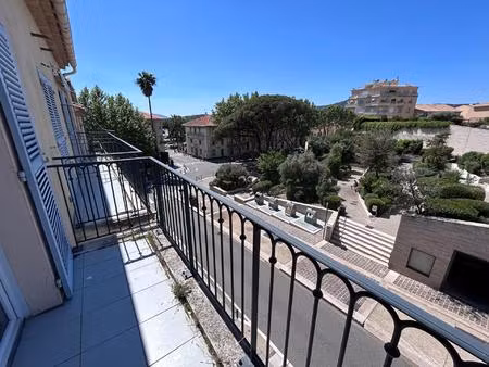 a vendre : t2 45m² - hyper centre - sainte-maxime