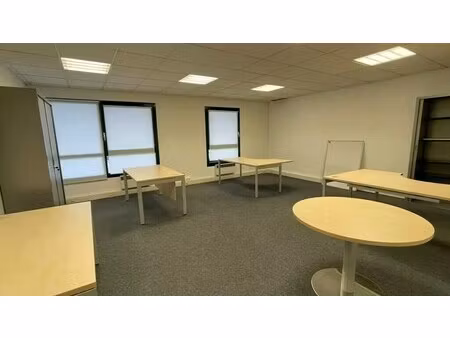 vente local d’activités saint genis pouilly 01630 1727m²