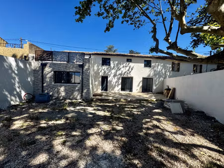vente maison 6 pièces 154 m² camaret-sur-aigues (84850)