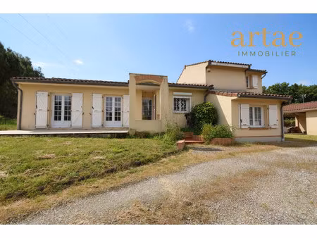 maison t5 140 m2 sur terrain 1600m2