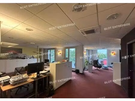 vente bureaux 136 m² à 284 m²