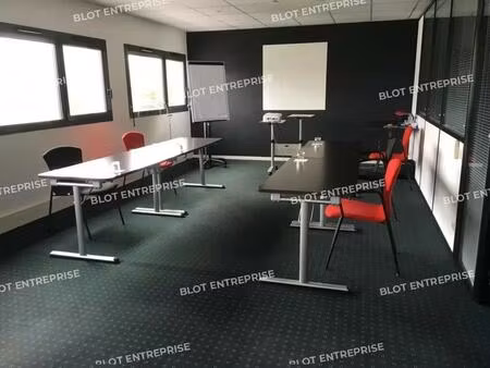 location bureaux 140 m²