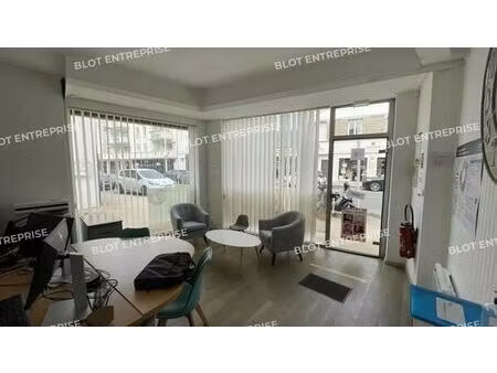 vente commerce la baule escoublac 44500 100m²