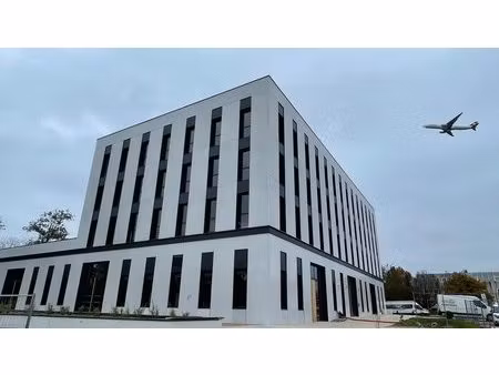 location local d’activités ferney voltaire 01210 221m²