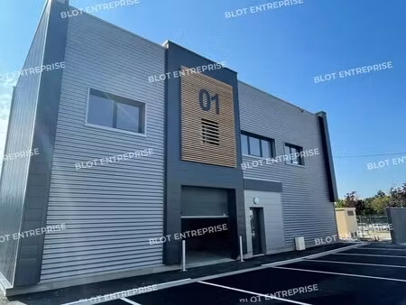 location local d’activités saint herblain 44800 335m²