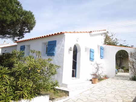 maison barbatre 5 pièce(s)