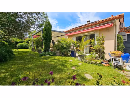 maison à vendre momeres 5 pièce(s) 132m2 260 000€